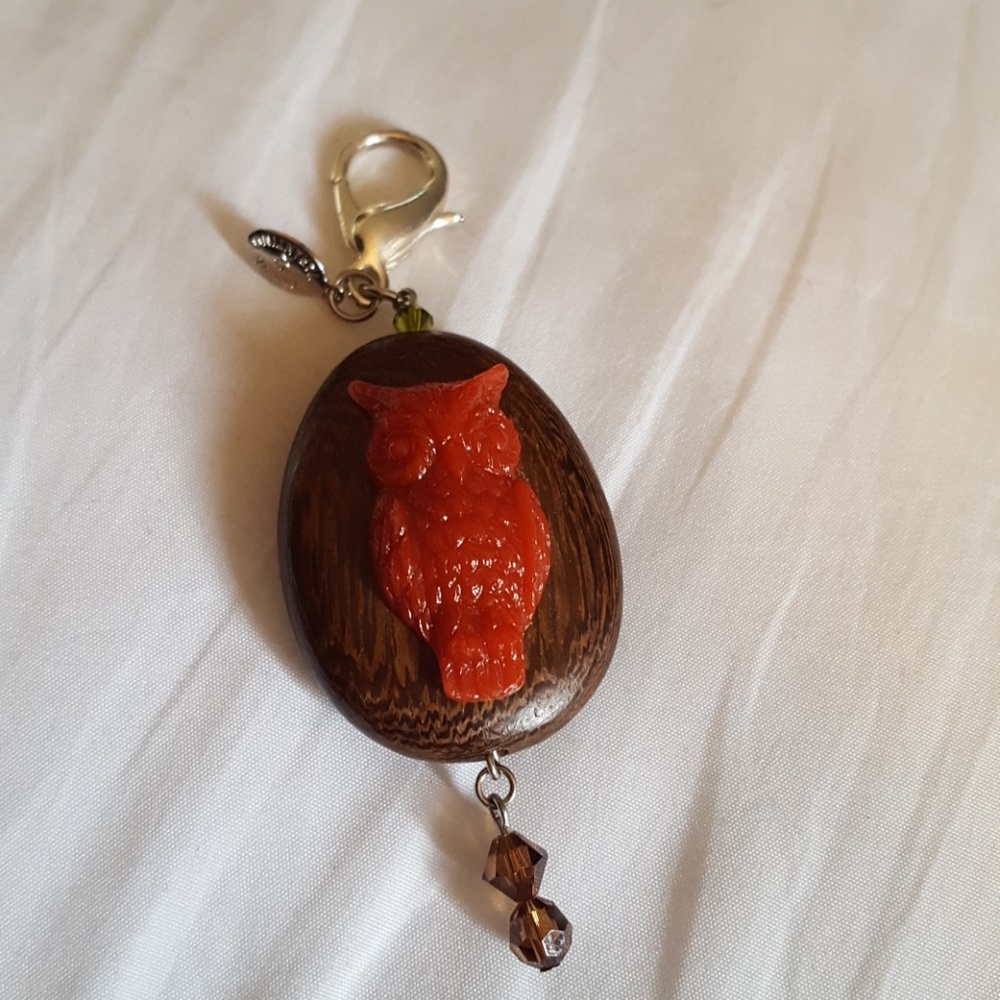 Tarina Tarantino red-Brown owl pendant